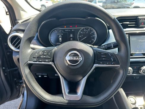 Used 2025 Nissan Versa SV FWD image 25