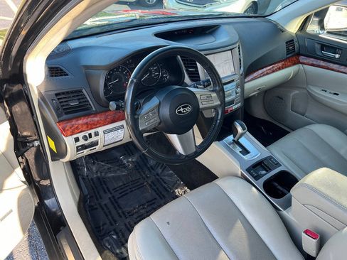 Used 2011 Subaru Outback 2.5i Limited AWD/4WD image 19