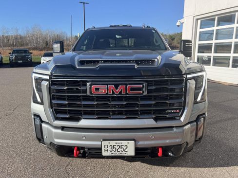 Used 2024 GMC Sierra 2500 AT4 w/ AT4 Premium Plus Package image 10