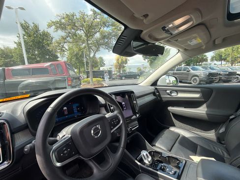 Certified 2023 Volvo XC40 B4 Plus w/ Driver Assist Package FWD image 45
