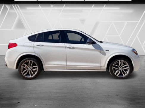 Used 2018 BMW X4 M40i image 7