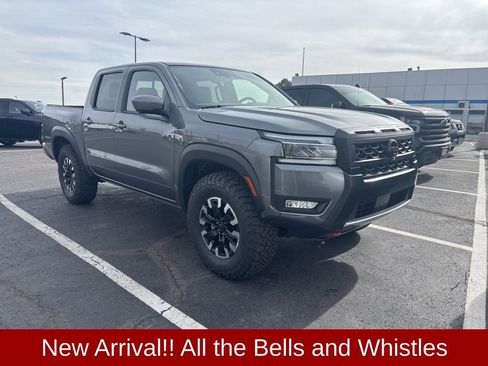 Used 2025 Nissan Frontier PRO-4X w/ Pro Premium Package image 2