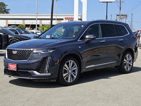 Used 2024 Cadillac XT6 Premium Luxury FWD image 3