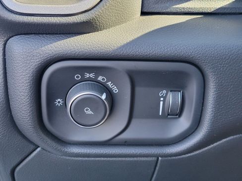 New 2024 RAM 2500 Tradesman w/ Chrome Appearance Group image 25