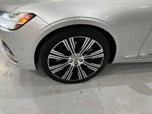 Used 2022 Volvo S90 B6 Inscription w/ Advanced Package image 30