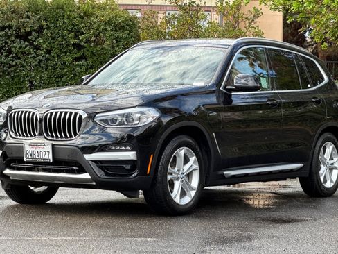 Used 2021 BMW X3 xDrive30e image 7