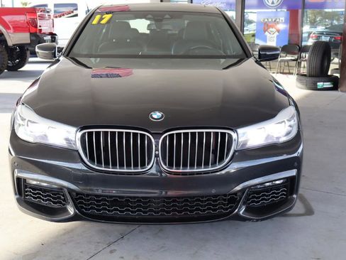 Used 2017 BMW 740i image 13
