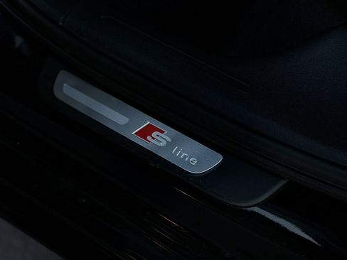 Used 2015 Audi A4 2.0T Premium Plus w/ Technology Package image 18