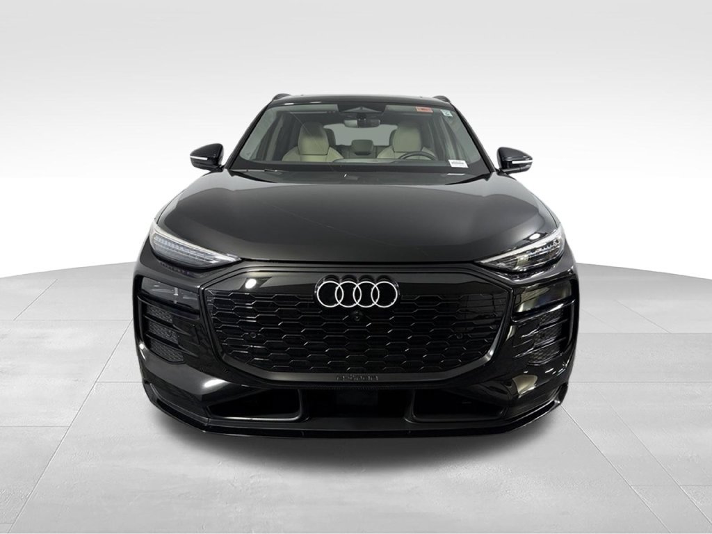 Used 2025 Audi Q6 e-tron Premium Plus w/ Premium Plus AWD/4WD image 4