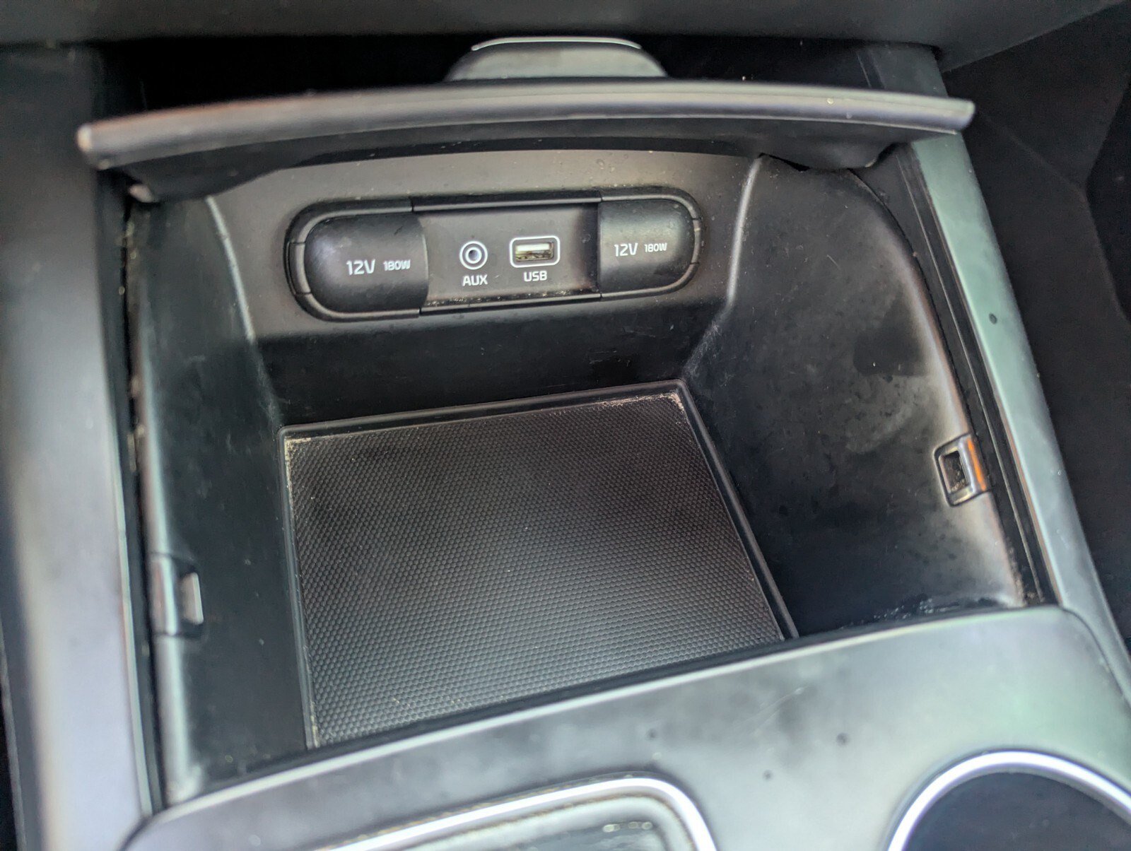 Used 2020 Kia Sorento LX FWD image 39