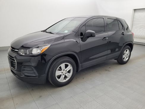 Used 2021 Chevrolet Trax LS w/ Tint and Cruise Package image 2
