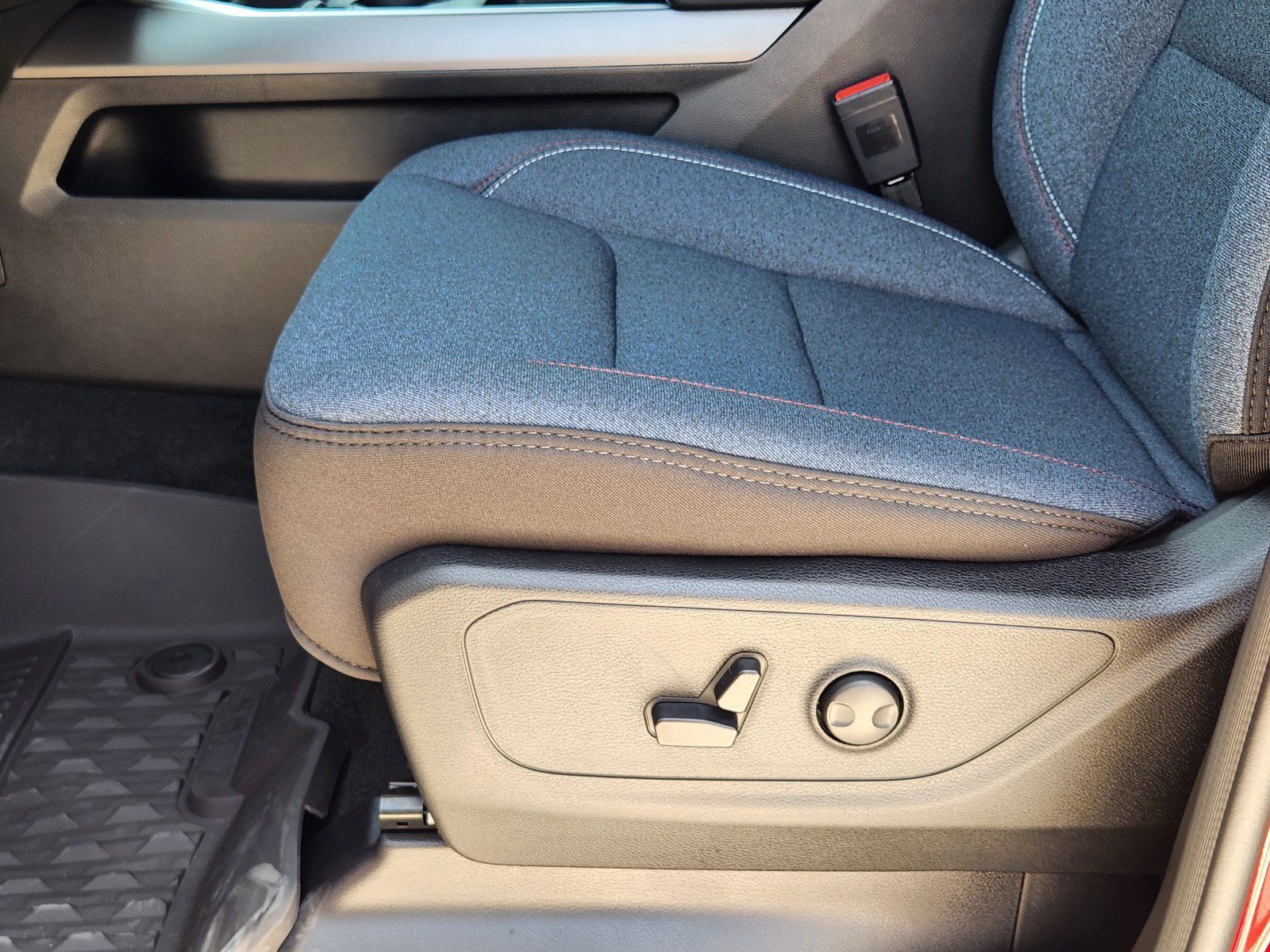 New 2026 RAM 1500 Lone Star AWD/4WD image 22