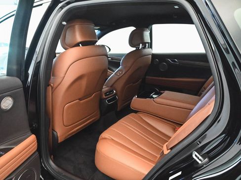 Used 2024 Genesis G80 image 31