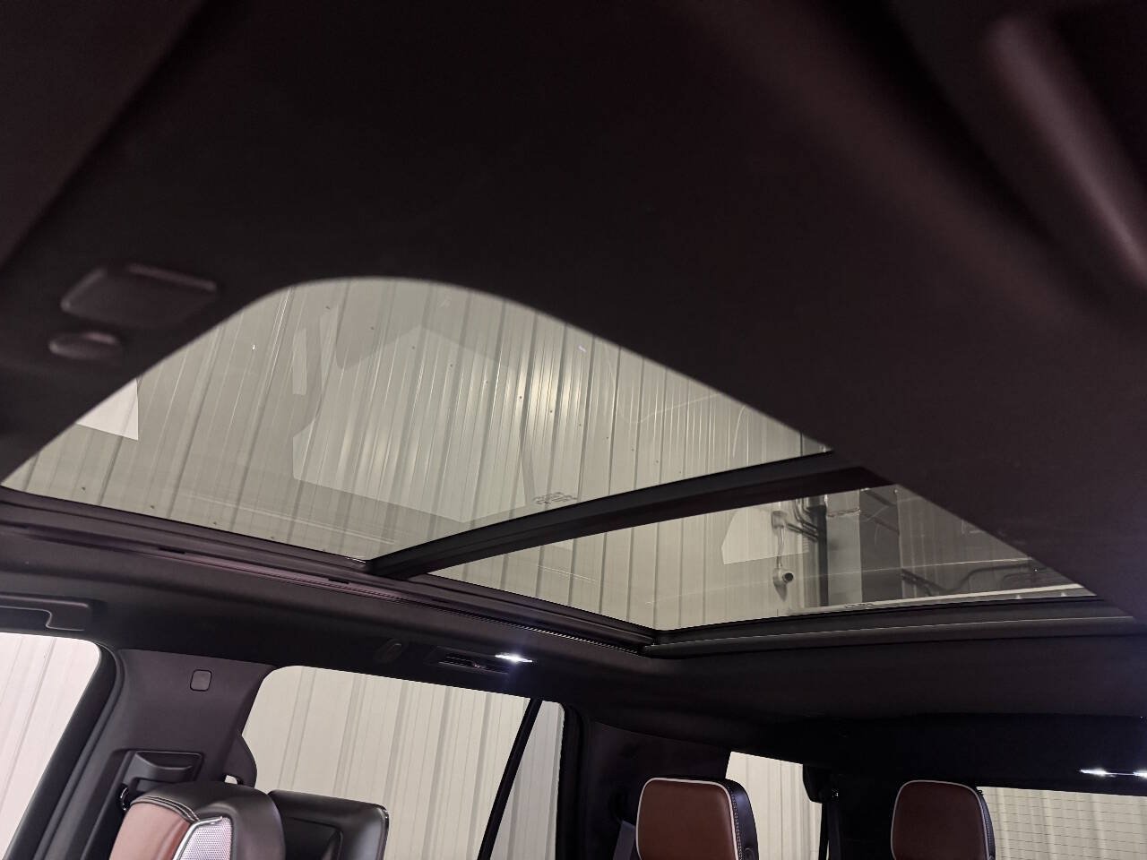 Used 2023 GMC Yukon Denali Ultimate AWD/4WD image 10