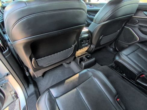 Used 2021 Jeep Grand Cherokee L Limited image 18