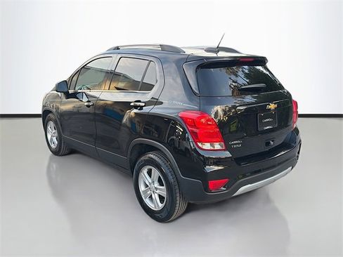 Used 2020 Chevrolet Trax LT w/ LT Convenience Package image 5