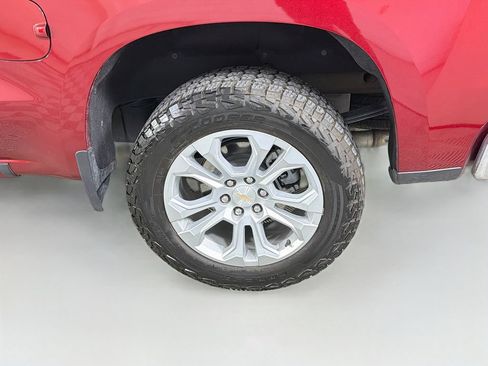 Used 2025 Chevrolet Silverado 1500 LTZ w/ LTZ Premium Package AWD/4WD image 34
