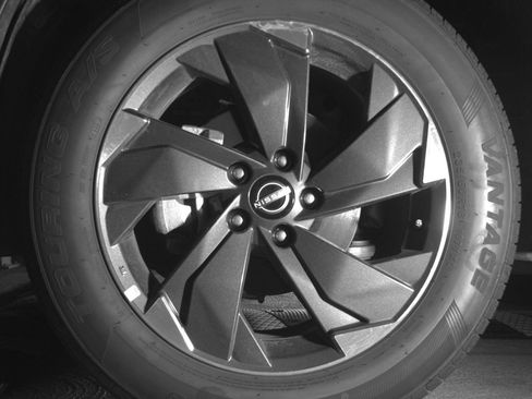 Used 2025 Nissan Rogue SV AWD/4WD image 12