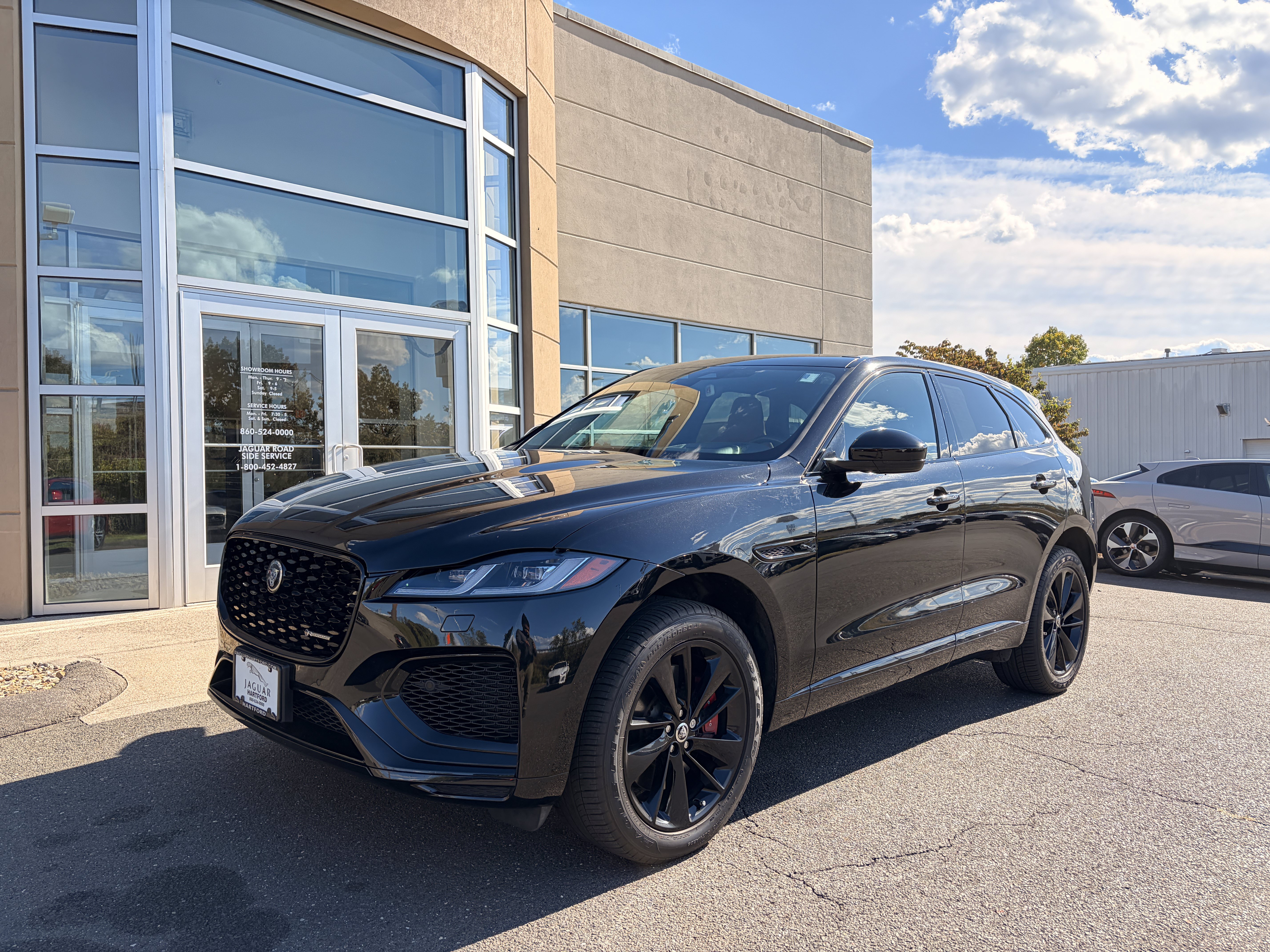 Used 2024 Jaguar F-PACE R-Dynamic S AWD/4WD image 3
