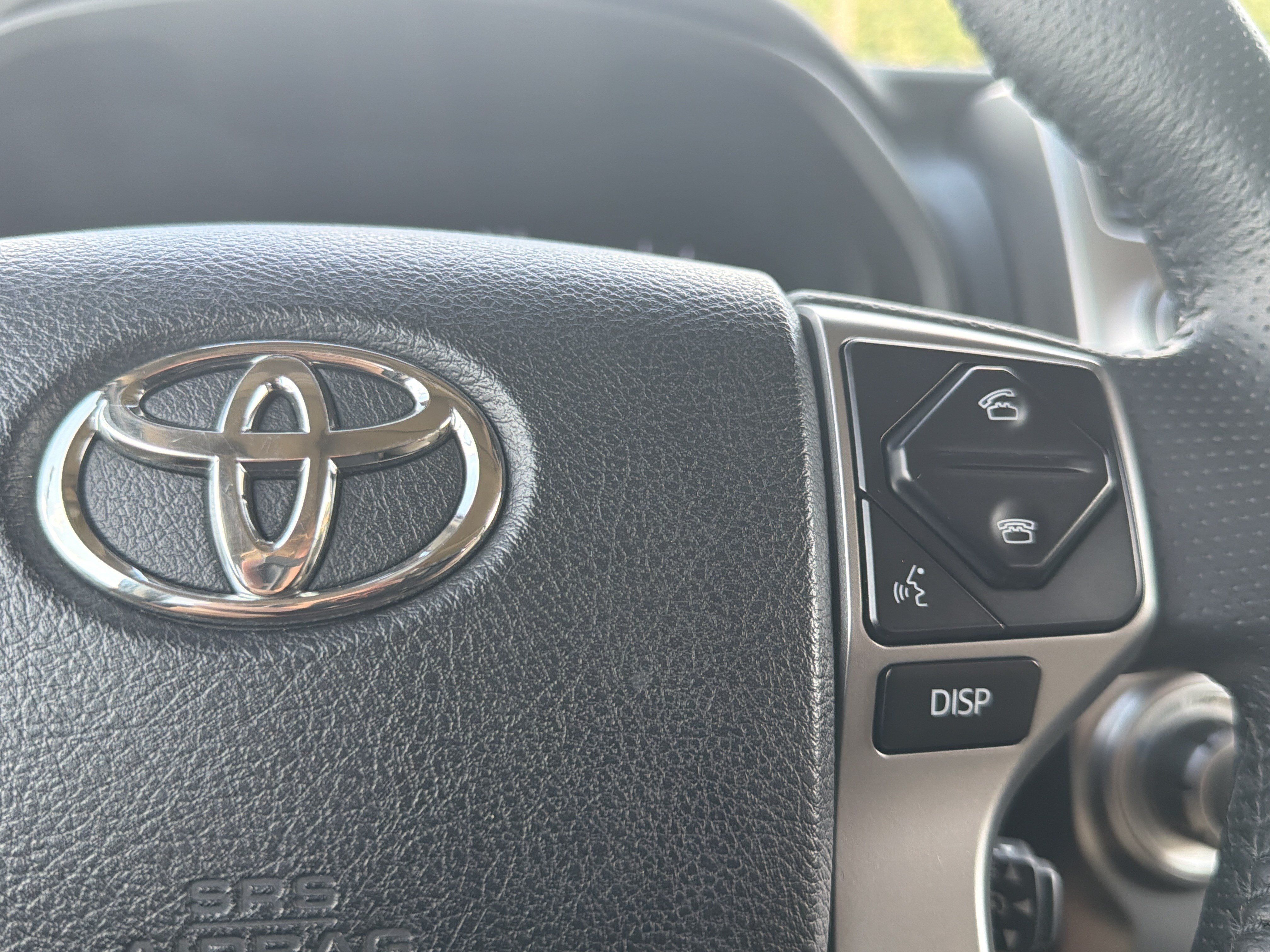 Used 2015 Toyota 4Runner Limited AWD/4WD image 9