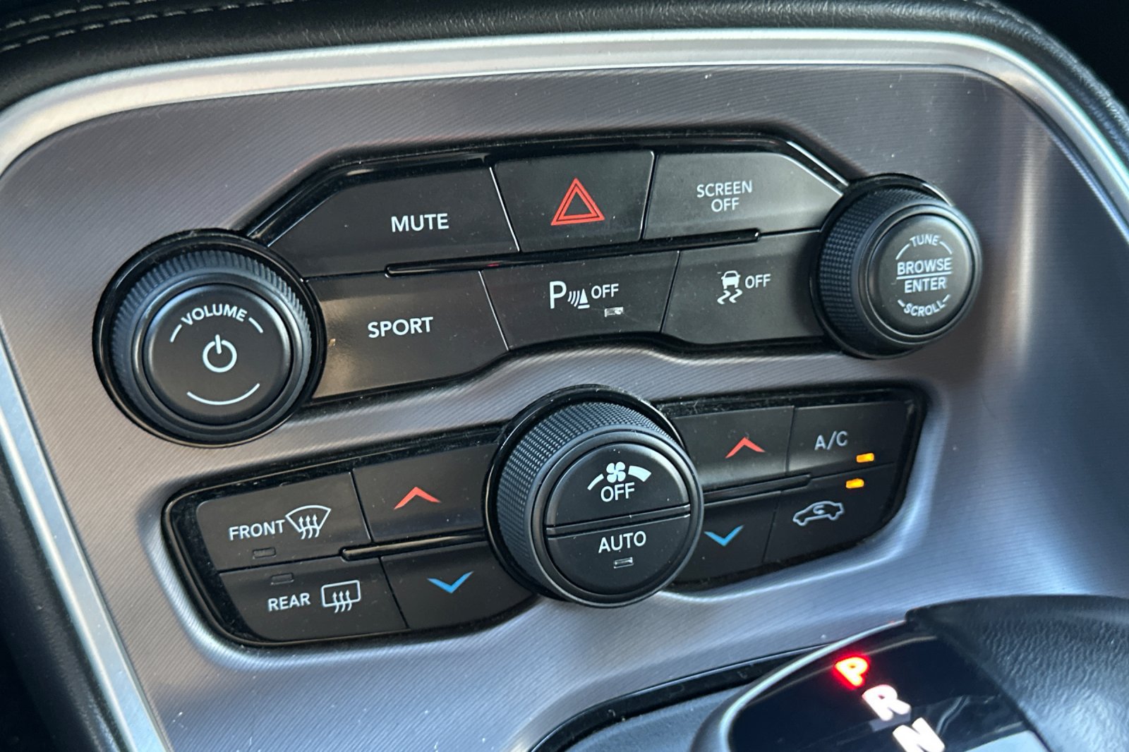 Used 2019 Dodge Challenger R/T RWD image 28