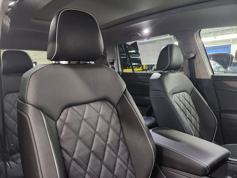 New 2026 Volkswagen Atlas SEL Premium R-Line AWD/4WD image 15