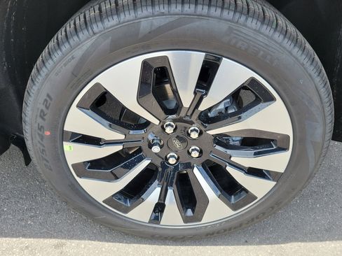 New 2026 Ford Explorer Platinum w/ LUX Leather Package AWD/4WD image 7