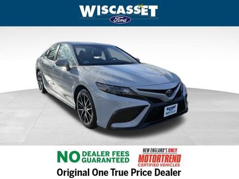 Used 2023 Toyota Camry SE image 18