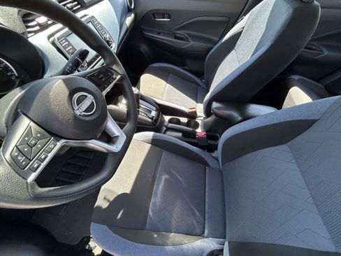 Used 2025 Nissan Versa SV FWD image 10