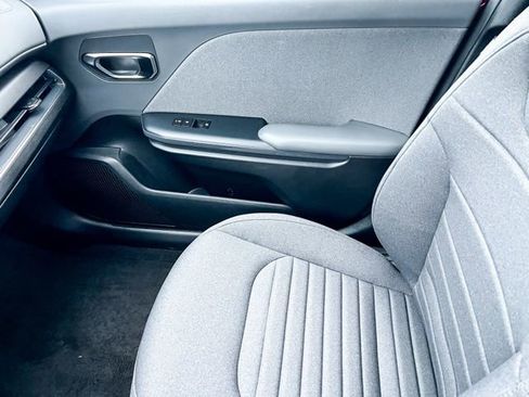 Certified 2025 Kia K4 EX image 16