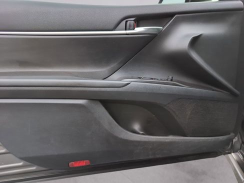 Used 2021 Toyota Camry SE w/ Convenience Package FWD image 15