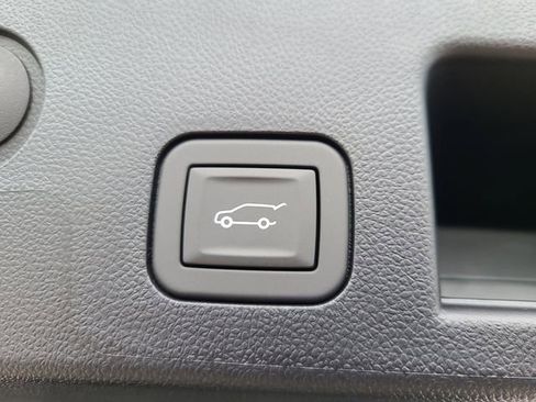 New 2026 Chevrolet Equinox RS w/ Convenience Package III FWD image 6