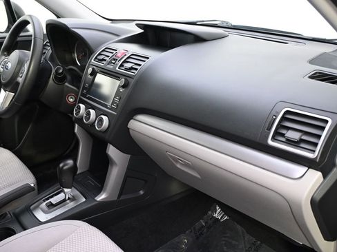 Used 2018 Subaru Forester 2.5i w/ Alloy Wheel Package image 15