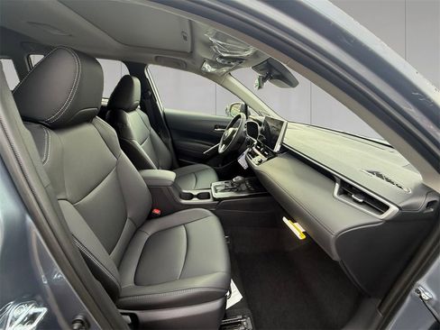 New 2026 Toyota Corolla Cross XLE w/ Convenience Package image 17