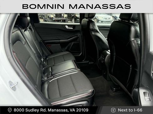 Used 2025 Ford Escape ST-Line image 19