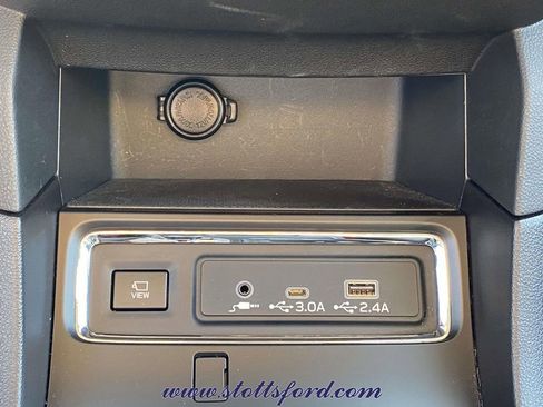 Used 2023 Subaru Ascent Limited w/ Technology Package AWD/4WD image 33