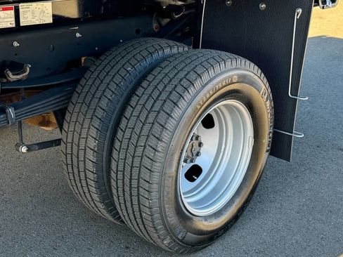 Used 2024 Ford F350 XLT image 17