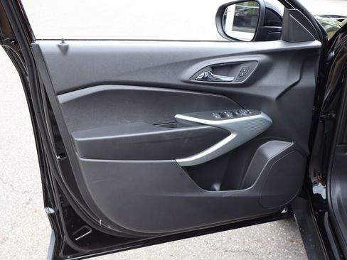 New 2026 Chevrolet Trax RS w/ Sunroof Package FWD image 9
