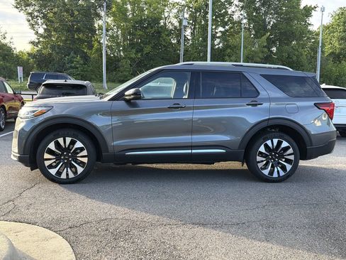 Used 2026 Ford Explorer Platinum w/ LUX Leather Package AWD/4WD image 6