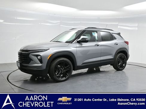 New 2026 Chevrolet TrailBlazer LT w/ Midnight Edition FWD image 1