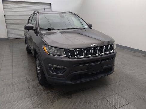 Used 2018 Jeep Compass Latitude w/ Popular Equipment Group AWD/4WD image 14