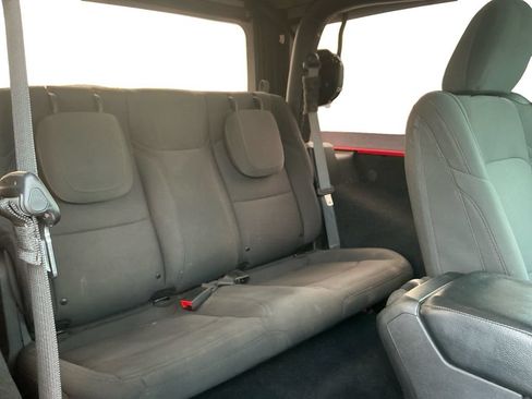 Used 2021 Jeep Wrangler Sport AWD/4WD image 23