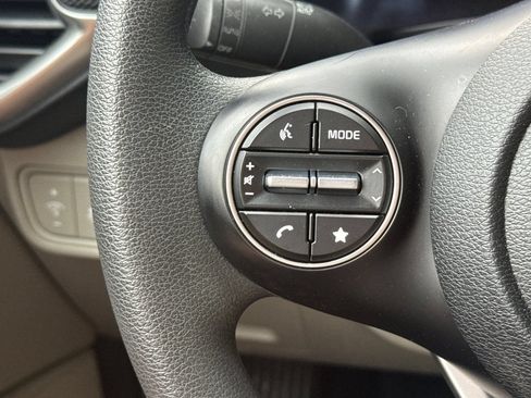 Used 2023 Kia Soul LX FWD image 29