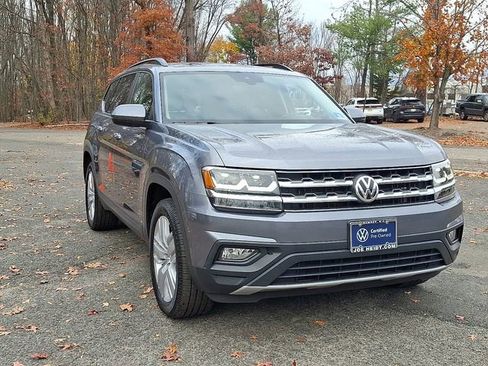 Used 2020 Volkswagen Atlas SE w/ Panoramic Sunroof Package image 2