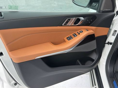 New 2026 BMW X5 xDrive40i AWD/4WD image 17