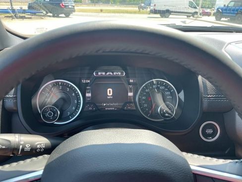 Used 2024 RAM 1500 Laramie image 16