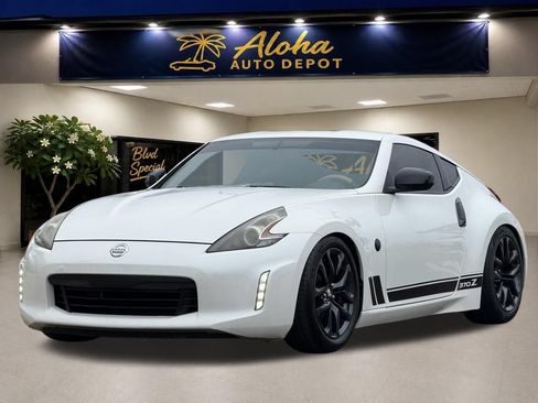 Used 2019 Nissan 370Z Coupe w/ Z34 Heritage Edition - White RWD image 1