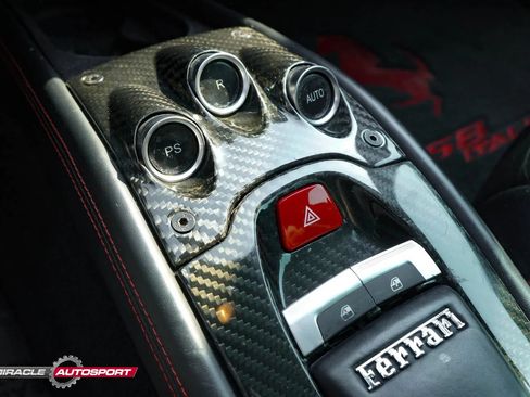 Used 2011 Ferrari 458 Italia Coupe RWD image 34