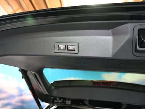 Used 2025 Subaru Ascent Premium image 42