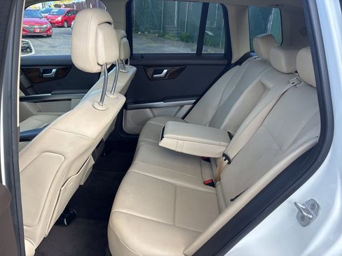 Used 2015 Mercedes-Benz GLK 350 4MATIC image 35